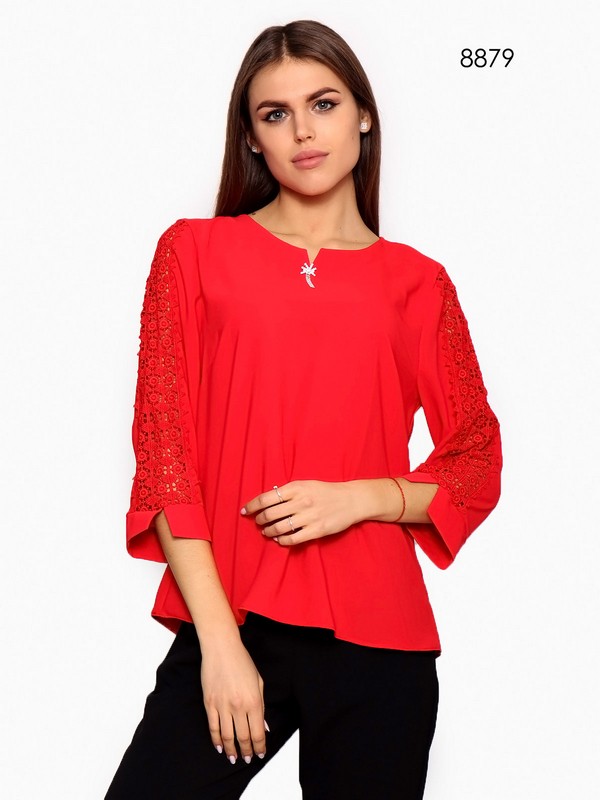 Красная блуза с кружевом батал 