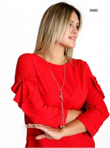 Красная блуза с рукавами три четверти  