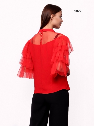 Блуза с фатиновыми рукавами красная 