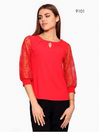 Блуза красного цвета рукава три четверти