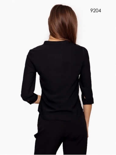 Блуза черного цвета с кружевными вставками