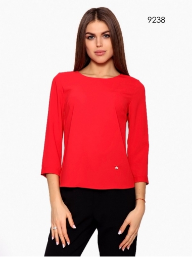 Стильная блуза красного цвета  