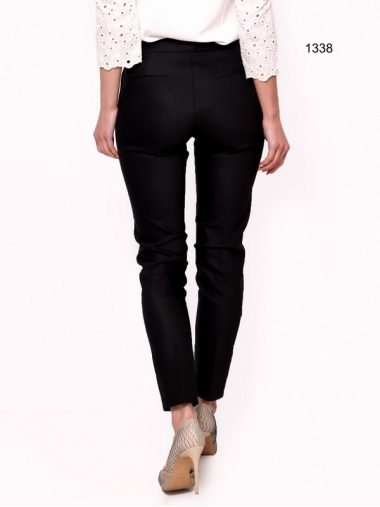 Женские брюки черного цвета 