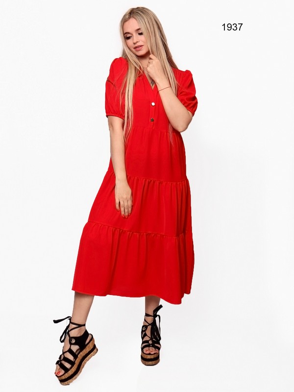 Красное платье в стиле бохо 
