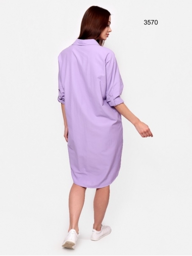 Платье-рубашка фиолетового цвета с декором 
