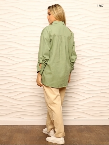 Женская котоновая рубашка зеленого цвета