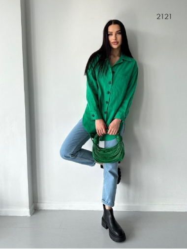 Удлиненная рубашка зеленого цвета 