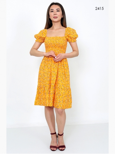 Желтое платье в цветочный принт
