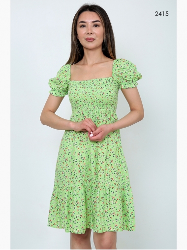 Салатовое платье в цветочный принт