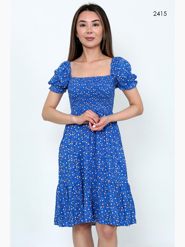 Синее платье в цветочный принт