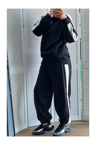 Жіночий спортивний костюм чорний